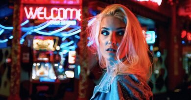 NINA, a cantora alemã de synthwave.